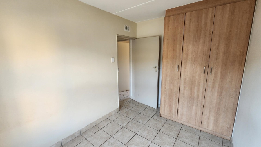To Let 2 Bedroom Property for Rent in Olympus Gauteng