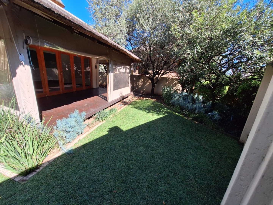 To Let 3 Bedroom Property for Rent in Douglasdale Gauteng