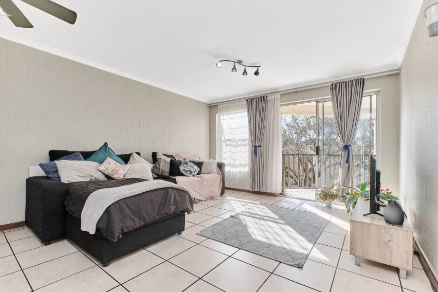 2 Bedroom Property for Sale in Little Falls Gauteng