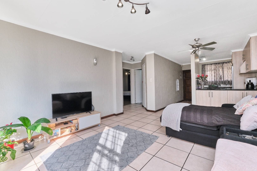2 Bedroom Property for Sale in Little Falls Gauteng