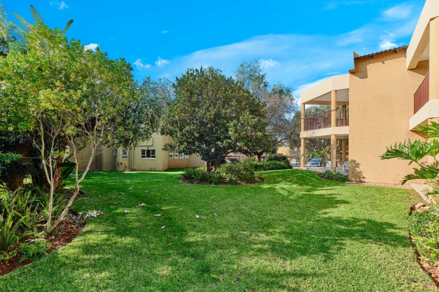 2 Bedroom Property for Sale in Little Falls Gauteng