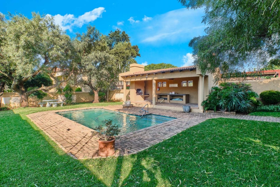 2 Bedroom Property for Sale in Little Falls Gauteng