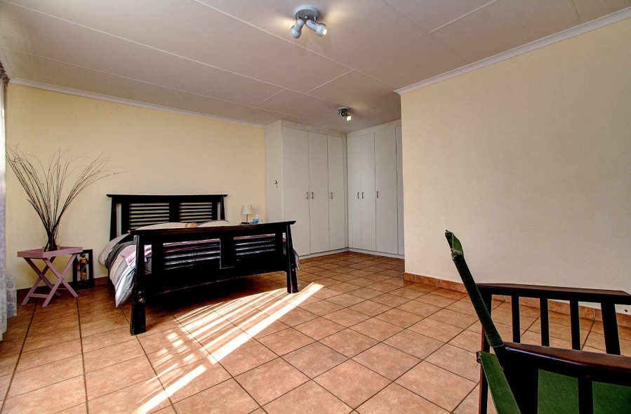 3 Bedroom Property for Sale in Wilgeheuwel Gauteng