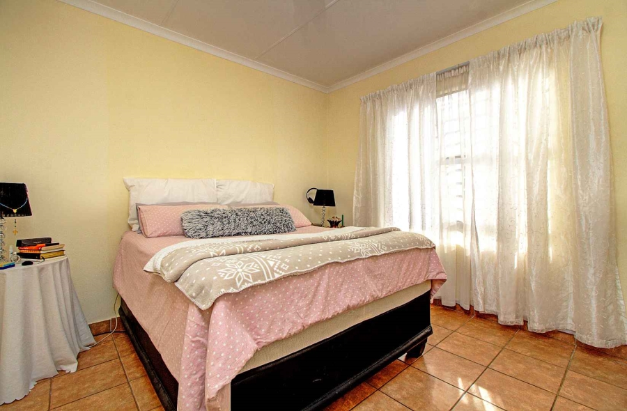 3 Bedroom Property for Sale in Wilgeheuwel Gauteng