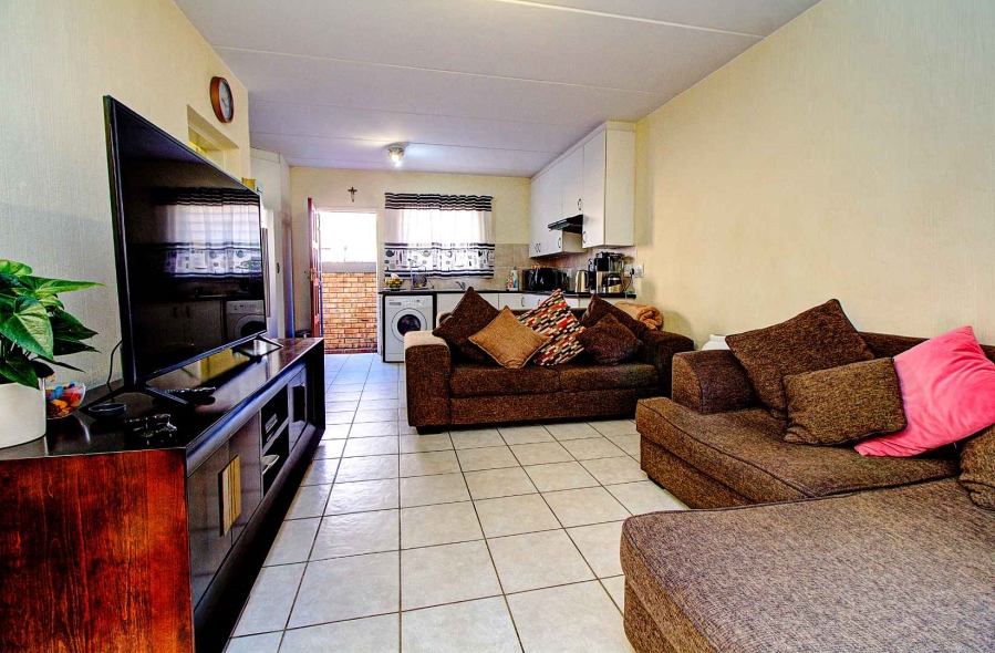 3 Bedroom Property for Sale in Wilgeheuwel Gauteng