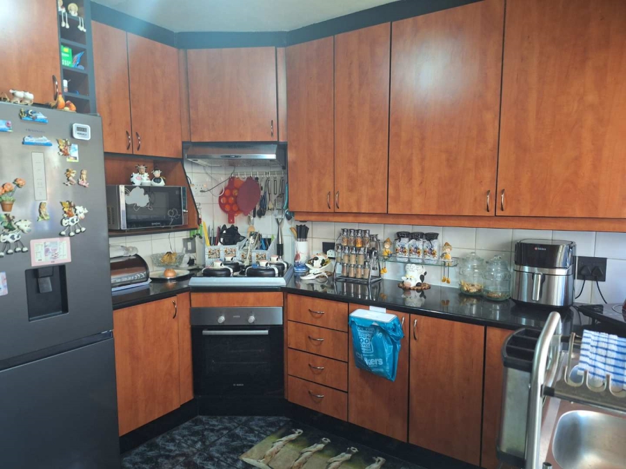 3 Bedroom Property for Sale in Gosforth Park Gauteng