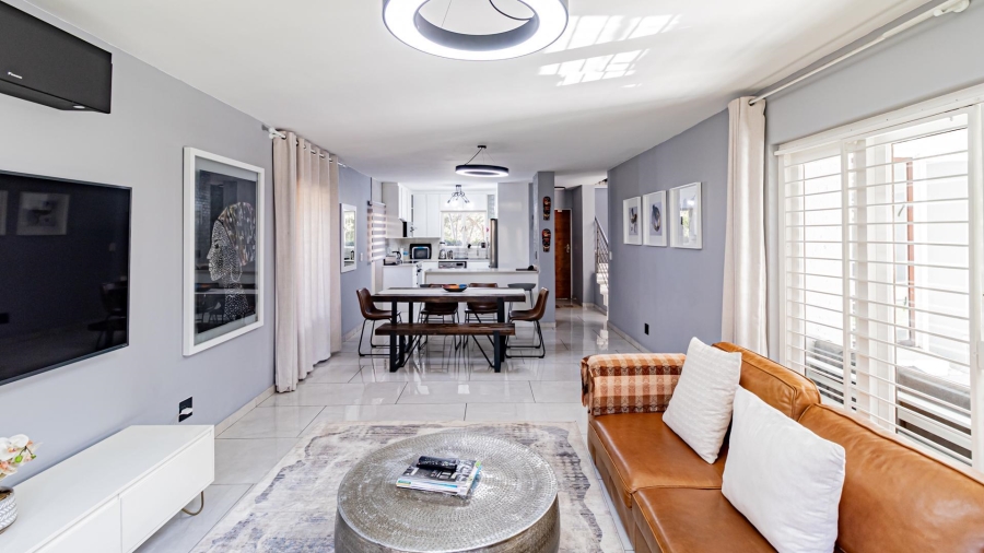 To Let 3 Bedroom Property for Rent in Douglasdale Gauteng