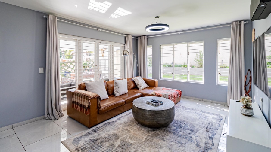 To Let 3 Bedroom Property for Rent in Douglasdale Gauteng