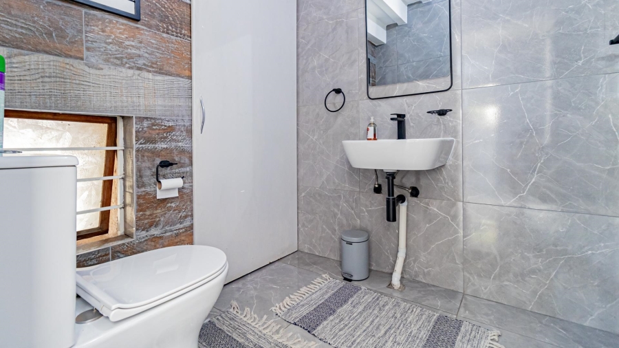 To Let 3 Bedroom Property for Rent in Douglasdale Gauteng