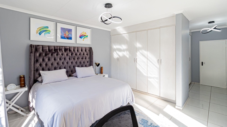 To Let 3 Bedroom Property for Rent in Douglasdale Gauteng