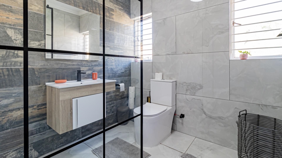 To Let 3 Bedroom Property for Rent in Douglasdale Gauteng