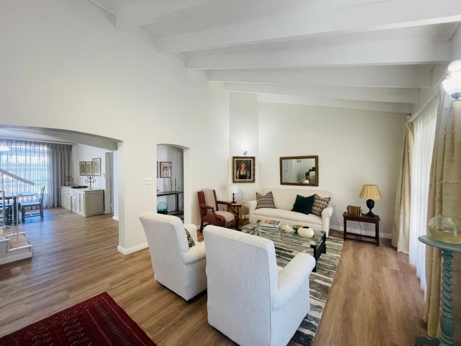 To Let 2 Bedroom Property for Rent in Illovo Gauteng