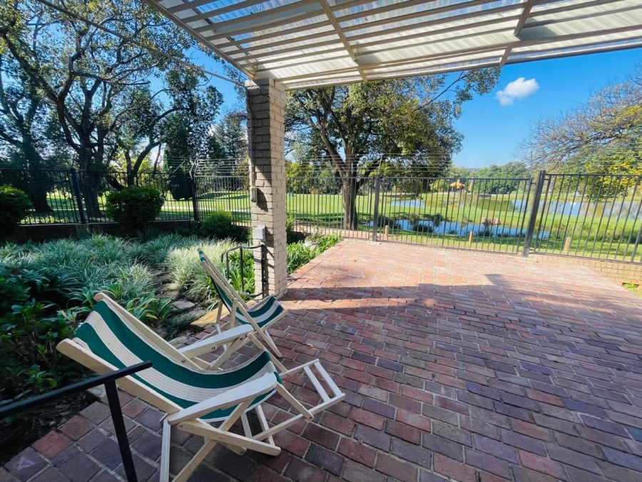 To Let 2 Bedroom Property for Rent in Illovo Gauteng