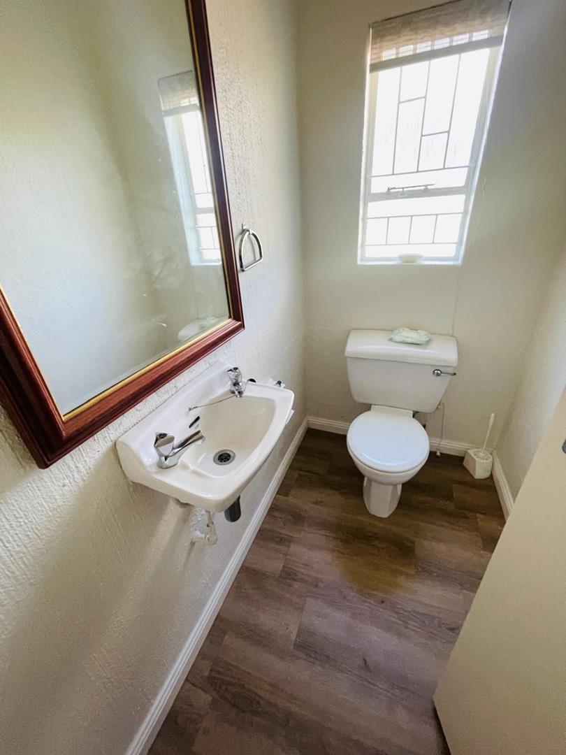 To Let 2 Bedroom Property for Rent in Illovo Gauteng
