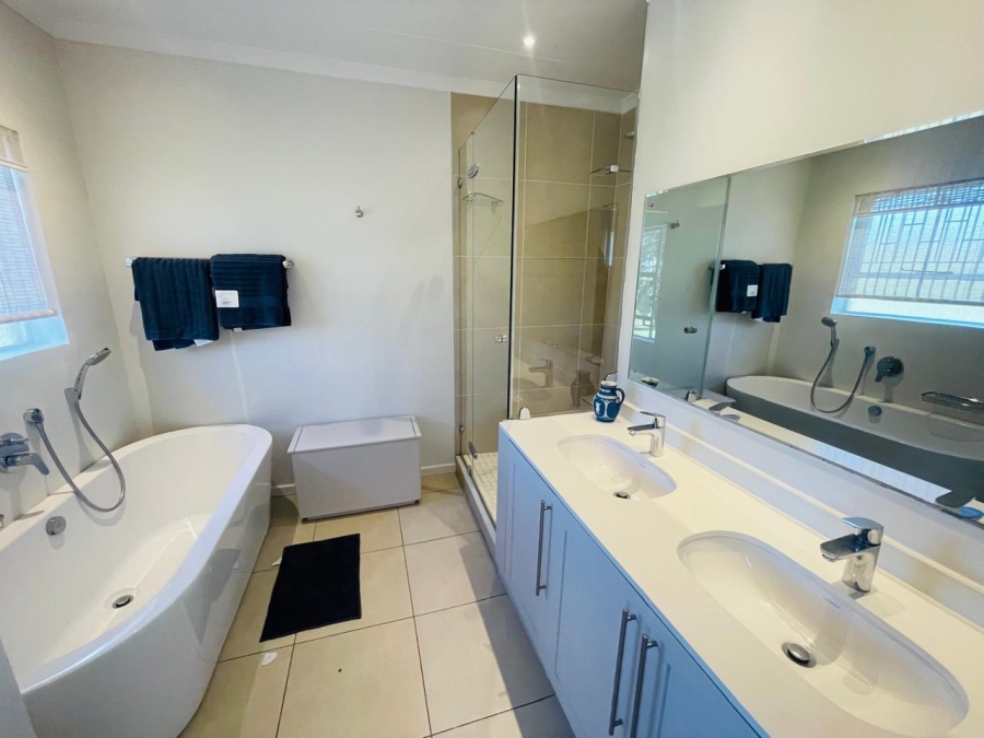 To Let 2 Bedroom Property for Rent in Illovo Gauteng