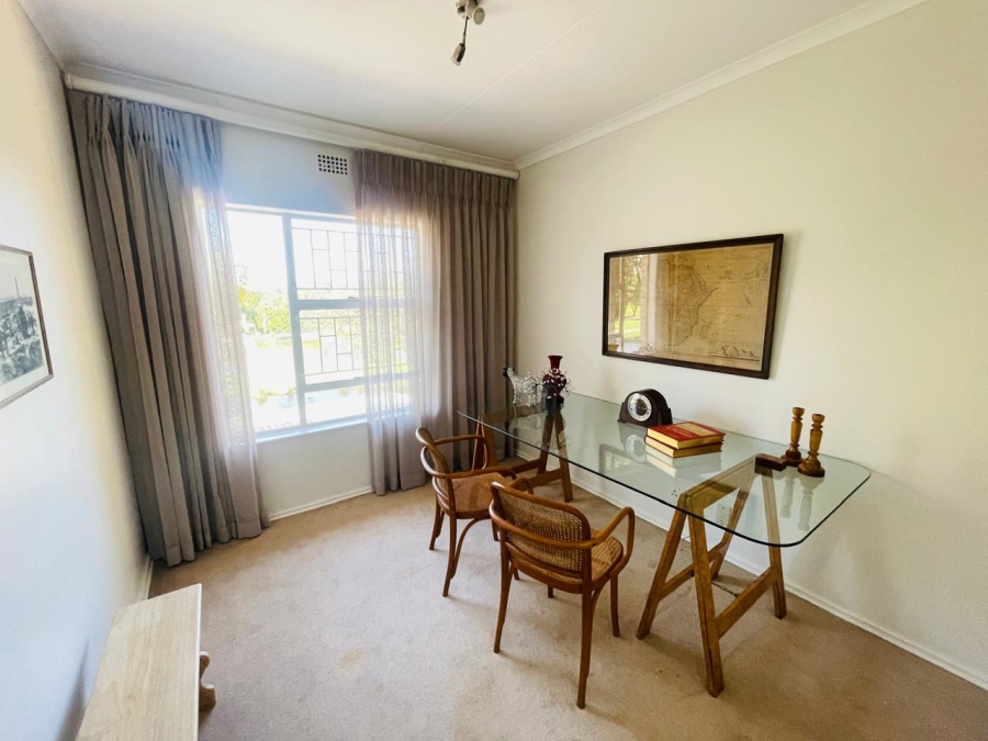 To Let 2 Bedroom Property for Rent in Illovo Gauteng