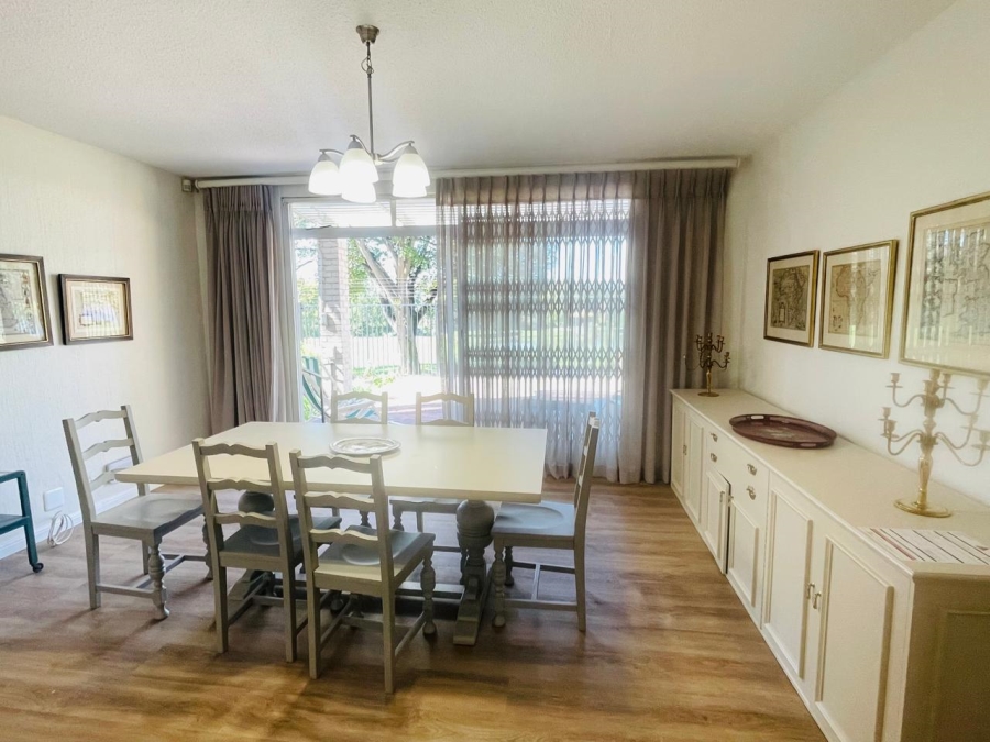 To Let 2 Bedroom Property for Rent in Illovo Gauteng