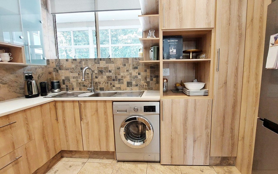 To Let 2 Bedroom Property for Rent in Illovo Gauteng