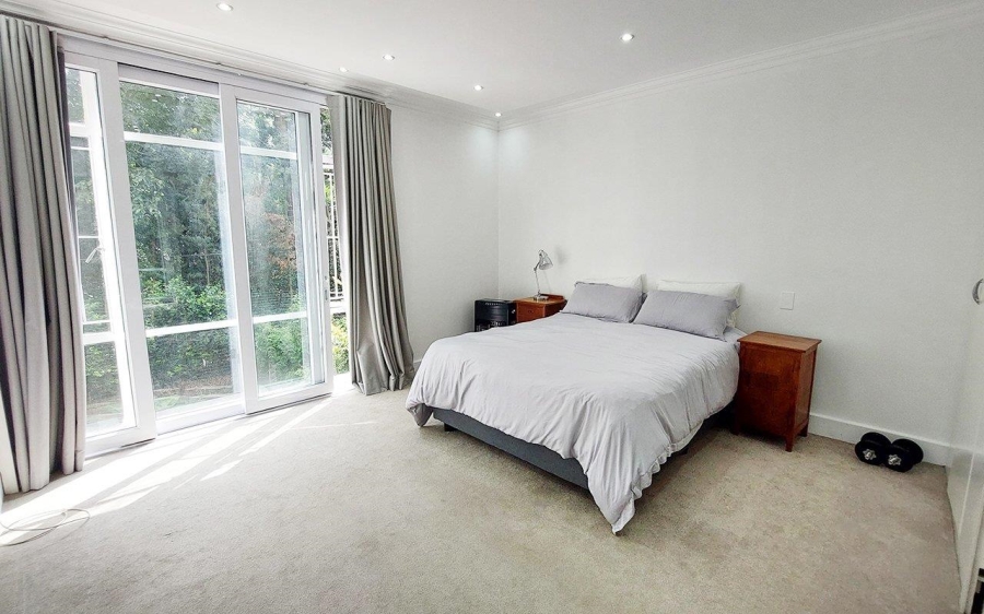 To Let 2 Bedroom Property for Rent in Illovo Gauteng
