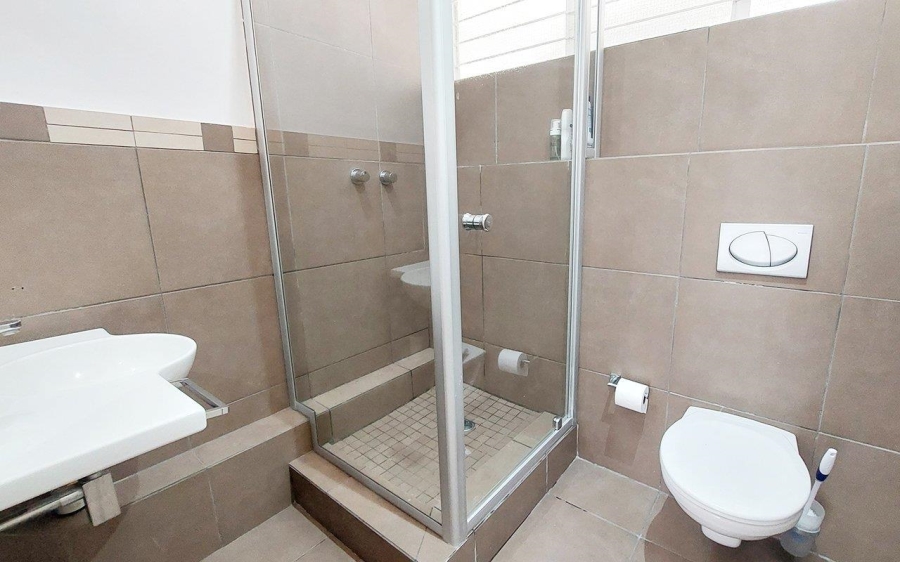 To Let 2 Bedroom Property for Rent in Illovo Gauteng