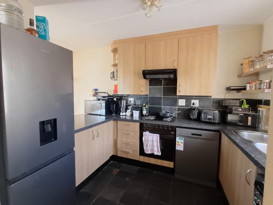 To Let 2 Bedroom Property for Rent in Ferndale Gauteng