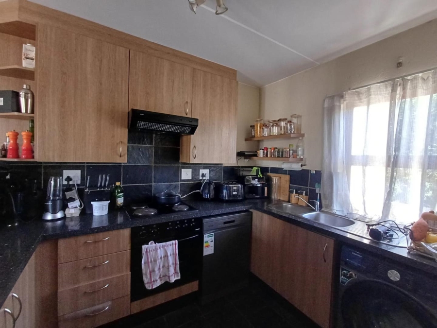 To Let 2 Bedroom Property for Rent in Ferndale Gauteng