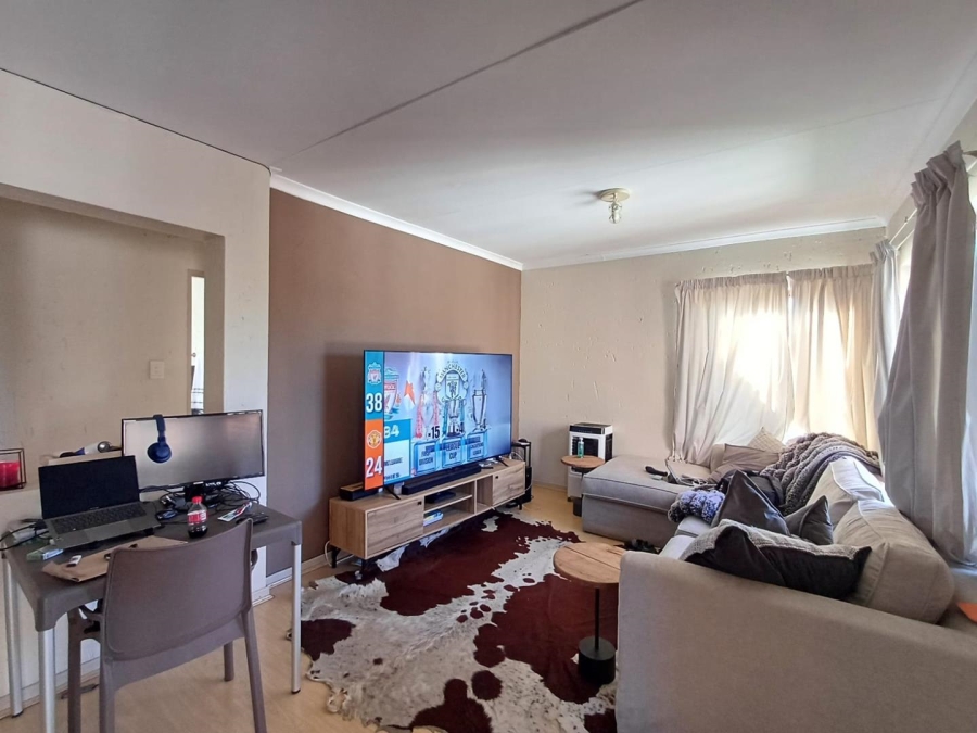 To Let 2 Bedroom Property for Rent in Ferndale Gauteng