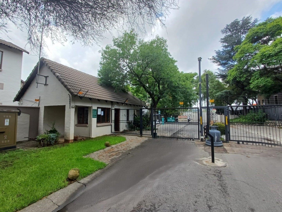 To Let 2 Bedroom Property for Rent in Ferndale Gauteng