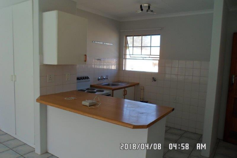 To Let 2 Bedroom Property for Rent in Die Hoewes Gauteng