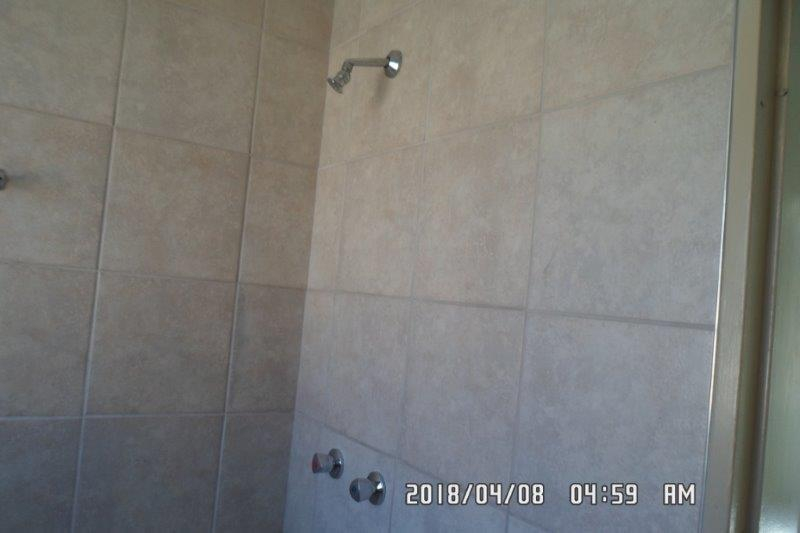 To Let 2 Bedroom Property for Rent in Die Hoewes Gauteng