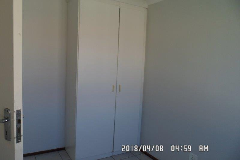 To Let 2 Bedroom Property for Rent in Die Hoewes Gauteng