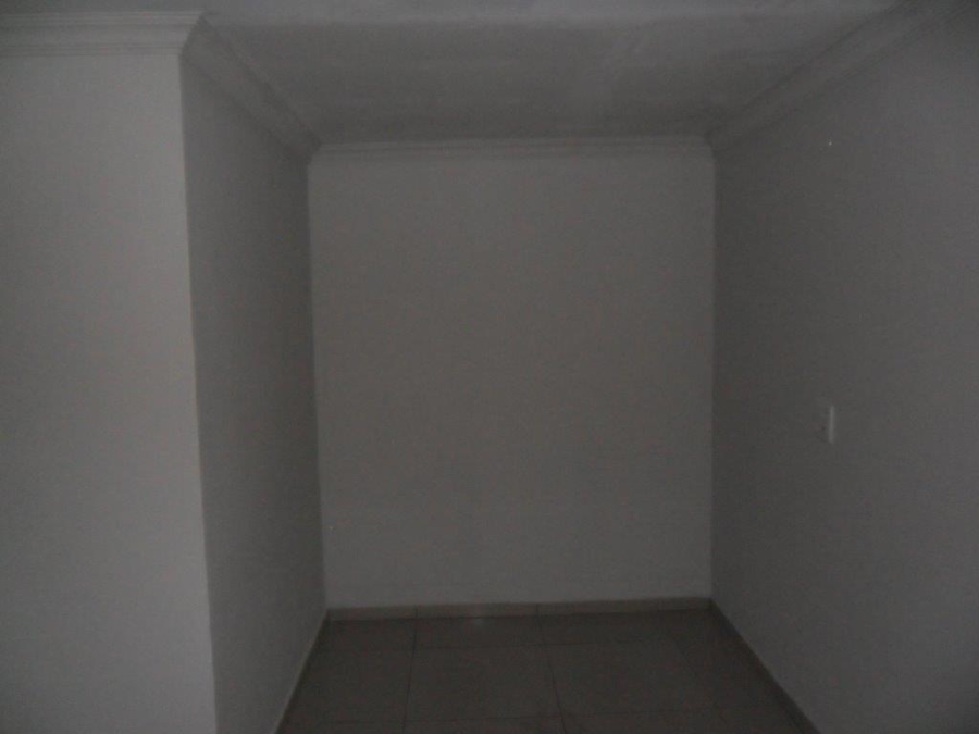 To Let 1 Bedroom Property for Rent in East Lynne Gauteng