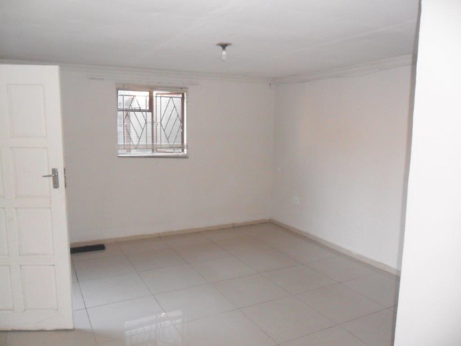 To Let 1 Bedroom Property for Rent in East Lynne Gauteng