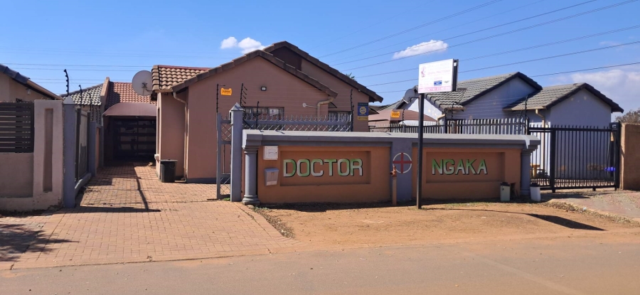 3 Bedroom Property for Sale in Soshanguve VV Gauteng
