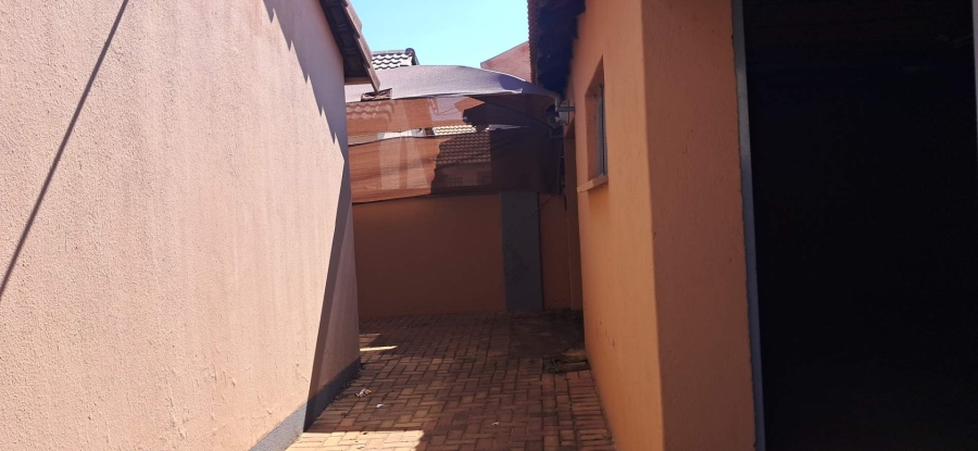 3 Bedroom Property for Sale in Soshanguve VV Gauteng