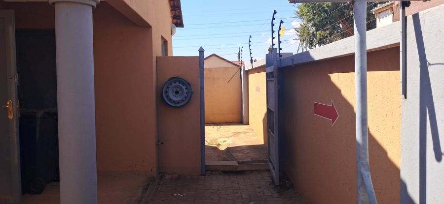 3 Bedroom Property for Sale in Soshanguve VV Gauteng