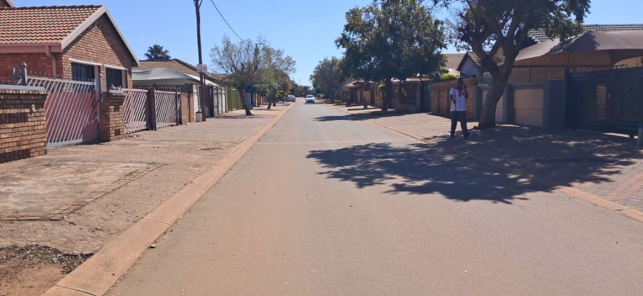 3 Bedroom Property for Sale in Soshanguve VV Gauteng
