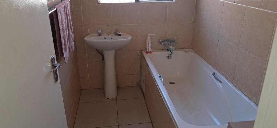 3 Bedroom Property for Sale in Soshanguve VV Gauteng