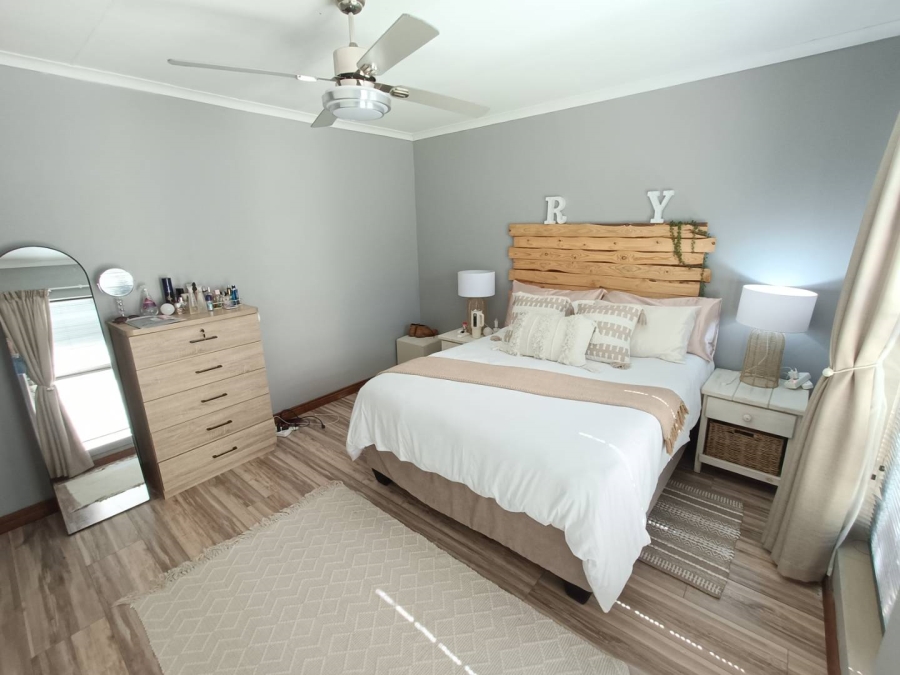 2 Bedroom Property for Sale in Die Hoewes Gauteng