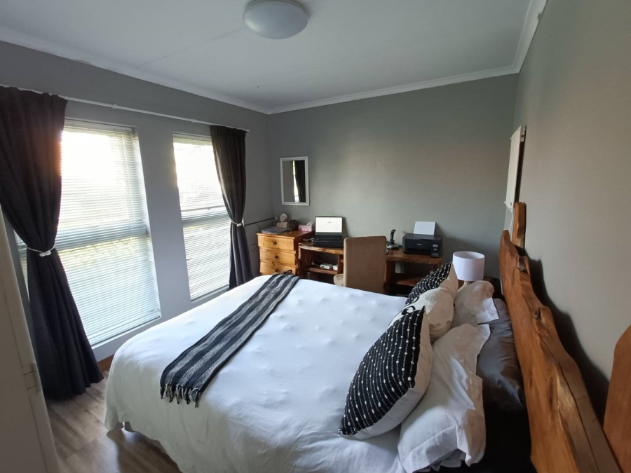 2 Bedroom Property for Sale in Die Hoewes Gauteng