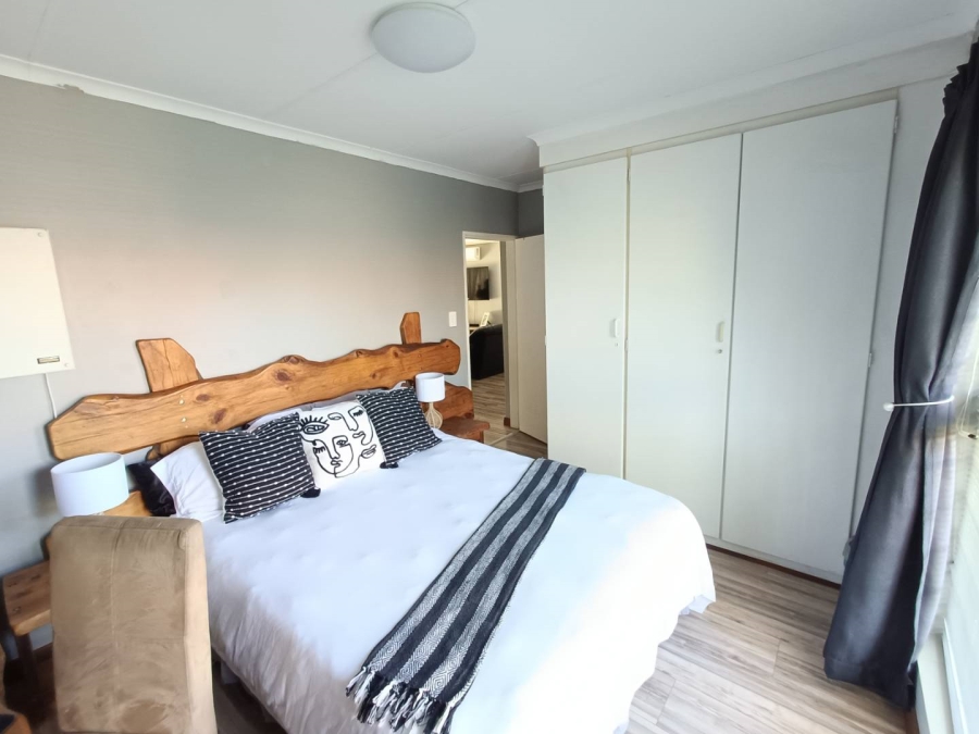 2 Bedroom Property for Sale in Die Hoewes Gauteng