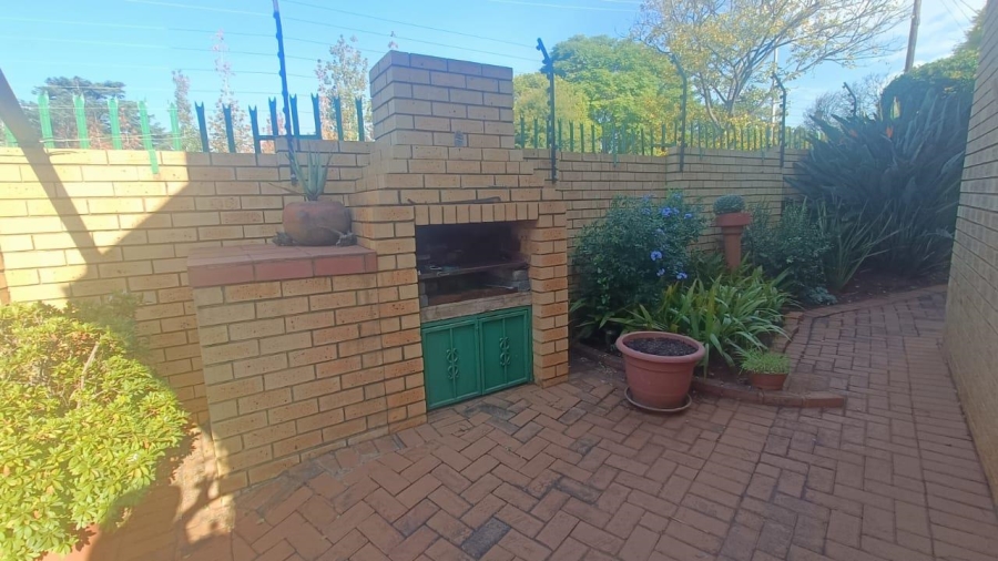 3 Bedroom Property for Sale in Hennopspark Gauteng