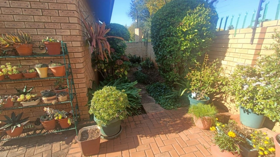 3 Bedroom Property for Sale in Hennopspark Gauteng