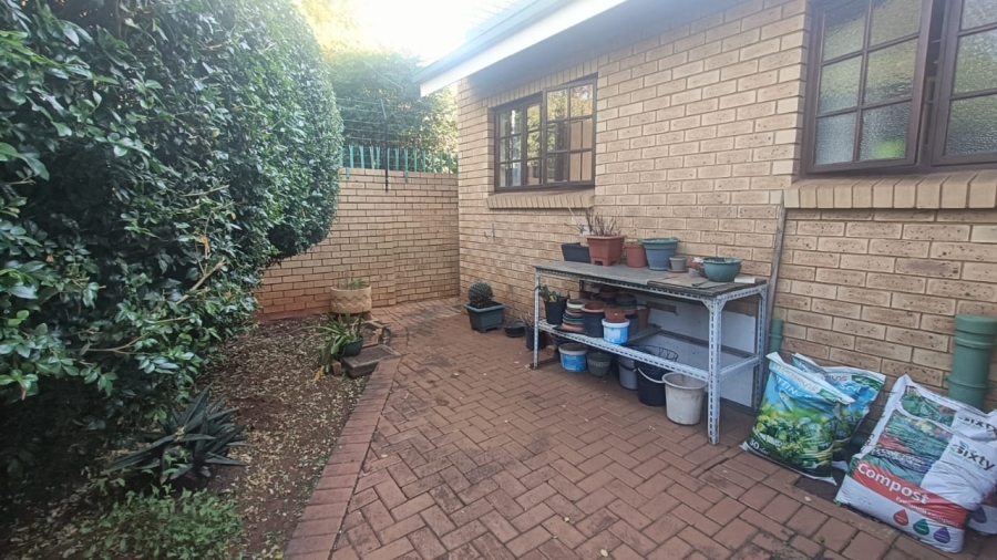 3 Bedroom Property for Sale in Hennopspark Gauteng