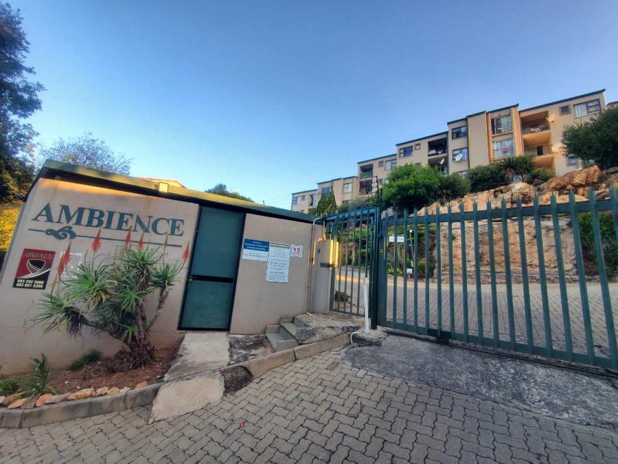 To Let 2 Bedroom Property for Rent in Wilro Park Gauteng