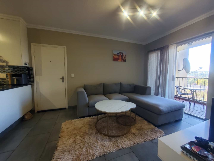 To Let 2 Bedroom Property for Rent in Wilro Park Gauteng