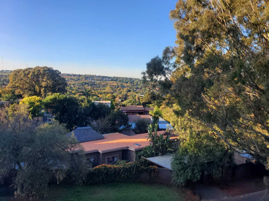 To Let 2 Bedroom Property for Rent in Wilro Park Gauteng