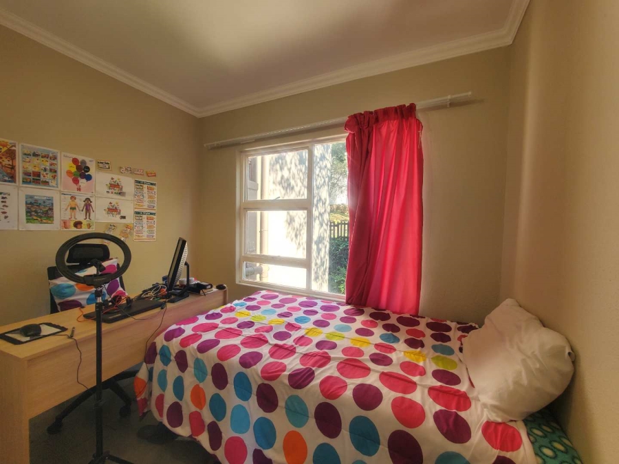 To Let 2 Bedroom Property for Rent in Wilro Park Gauteng