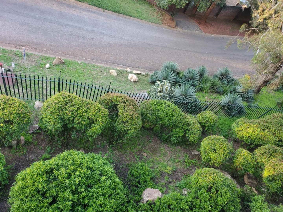 To Let 2 Bedroom Property for Rent in Wilro Park Gauteng