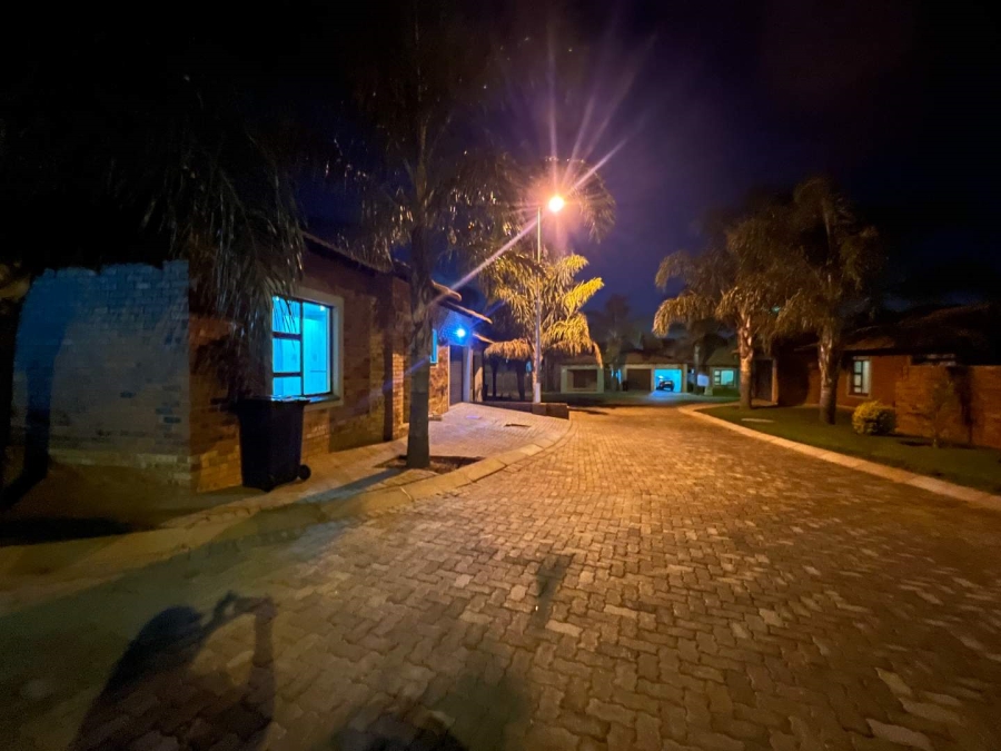 3 Bedroom Property for Sale in Groblerpark Gauteng